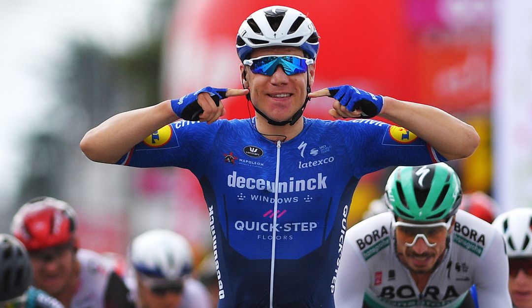 Fabio Jakobsen festeja un triunfo en el pasado Tour de Valonia. Fabio Jakobsen festeja un triunfo en el pasado Tour de Valonia.