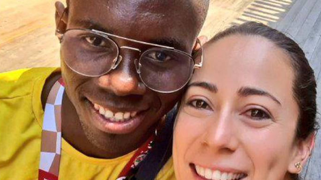 Ejemplo de solidaridad: Mariana lidera colecta y Yuberjen la comparte