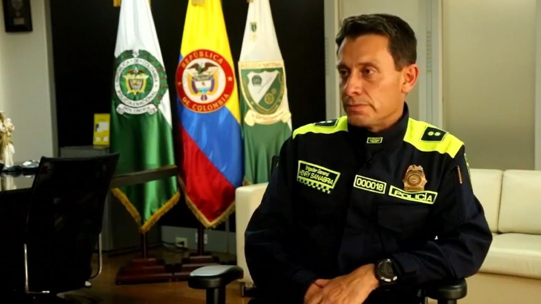 Policía responde al senador Wilson Arias por contrato de gorras verdes
