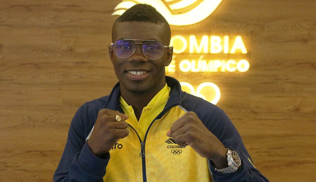 Yuberjen Martínez, boxeador colombiano en el recibimiento tras su participación en Tokio 2020 Yuberjen Martínez, boxeador colombiano en el recibimiento tras su participación en Tokio 2020