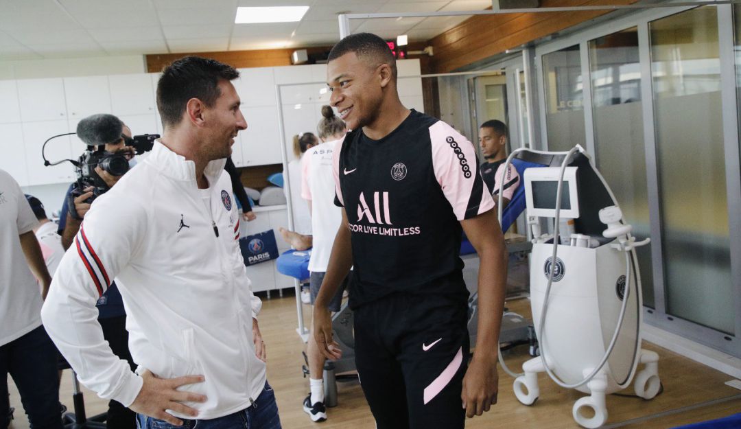 Lionel Messi y Kylian Mbappé en el PSG 2021 Lionel Messi y Kylian Mbappé en el PSG 2021