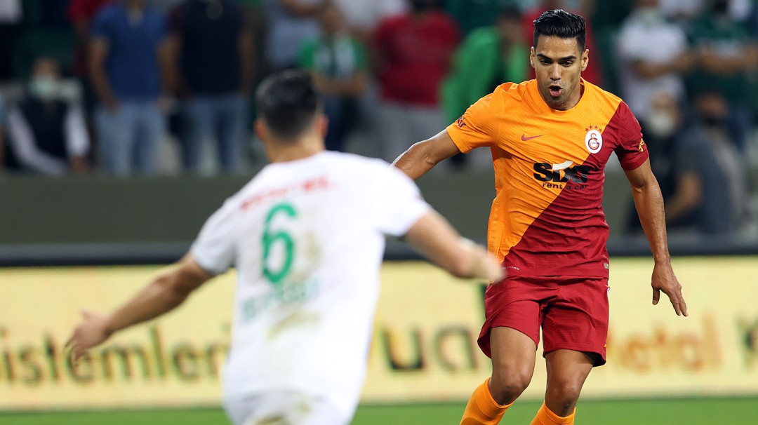 Aún sin definir su futuro, Falcao se estrenó en una nueva Liga de Turquía