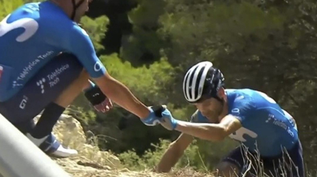 Video: La caída con la que Alejandro Valverde debió despedirse de La Vuelta