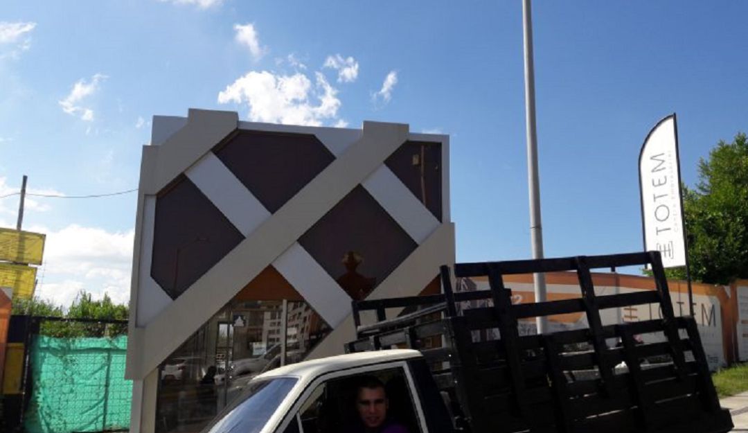 El proyecto de construcción ha estado suspendido desde hace por lo menos 3 años El proyecto de construcción ha estado suspendido desde hace por lo menos 3 años