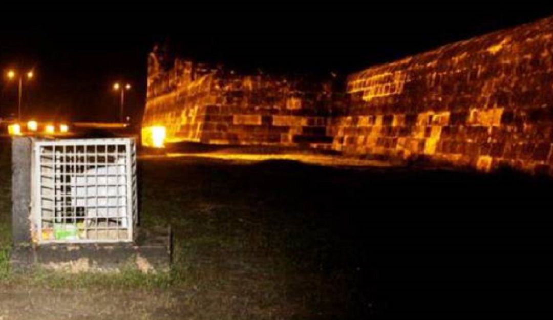 EPM aseguró que solo funcionan 64 de las 194 luminarias del cordón amurallado. La situación se presenta en la avenida Santander EPM aseguró que solo funcionan 64 de las 194 luminarias del cordón amurallado. La situación se presenta en la avenida Santander