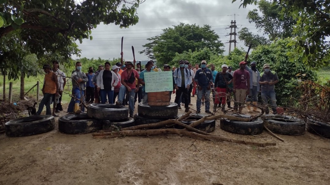 "De aquí no nos vamos": campesinos de Cachenche en Bolívar