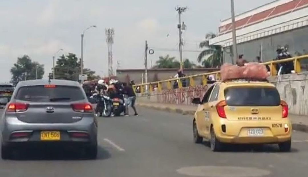 Tres personas fueron capturadas por este atraco masivo. Tres personas fueron capturadas por este atraco masivo.