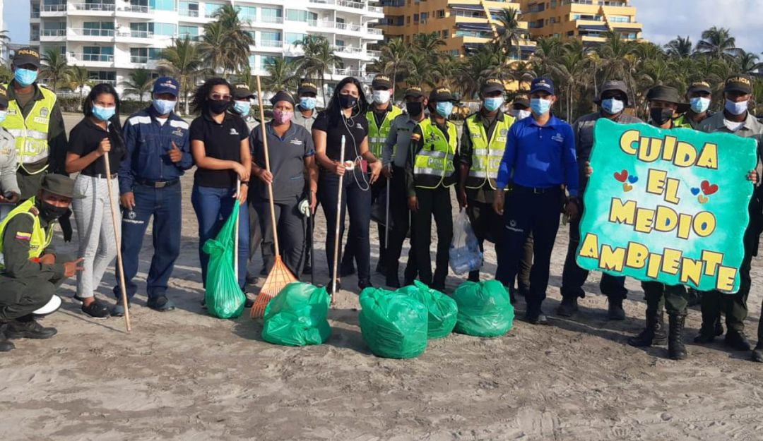 50 toneladas de basura fueron retiradas de playas de Cartagena 50 toneladas de basura fueron retiradas de playas de Cartagena