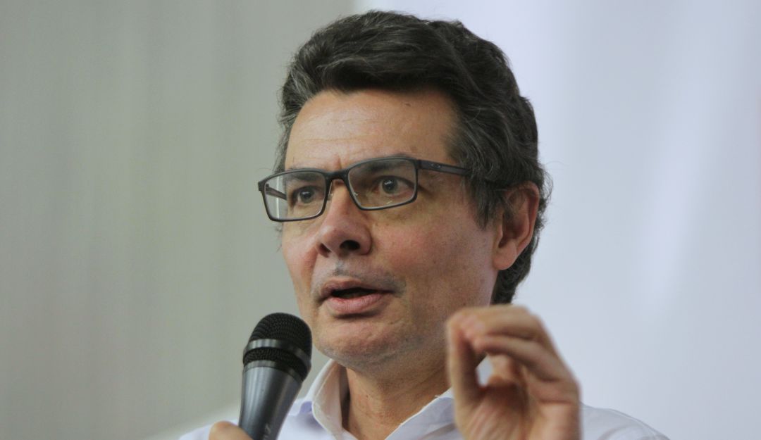Alejandro Gaviria anunció su candidatura presidencial por firmas Alejandro Gaviria anunció su candidatura presidencial por firmas