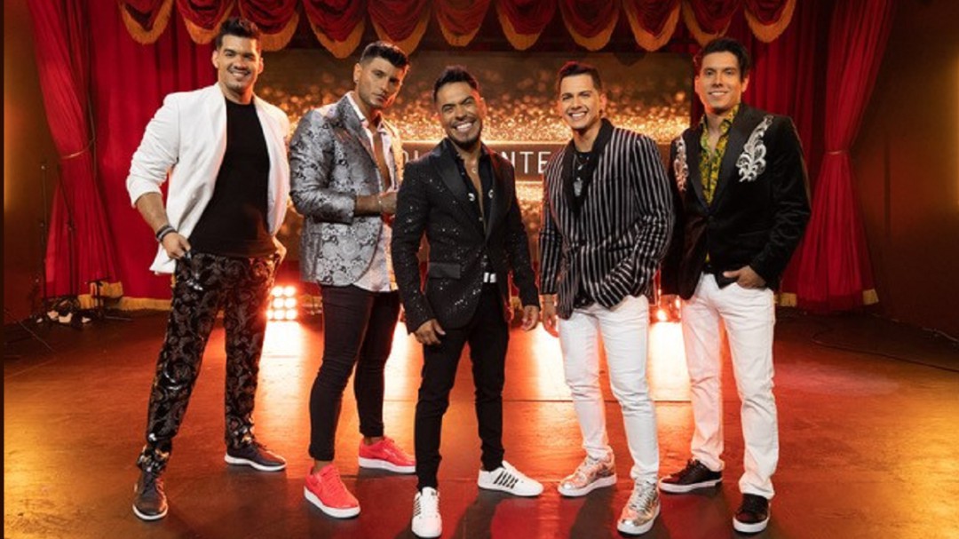 Adolescentes Orquesta hace versión en salsa del clásico "Resistiré"