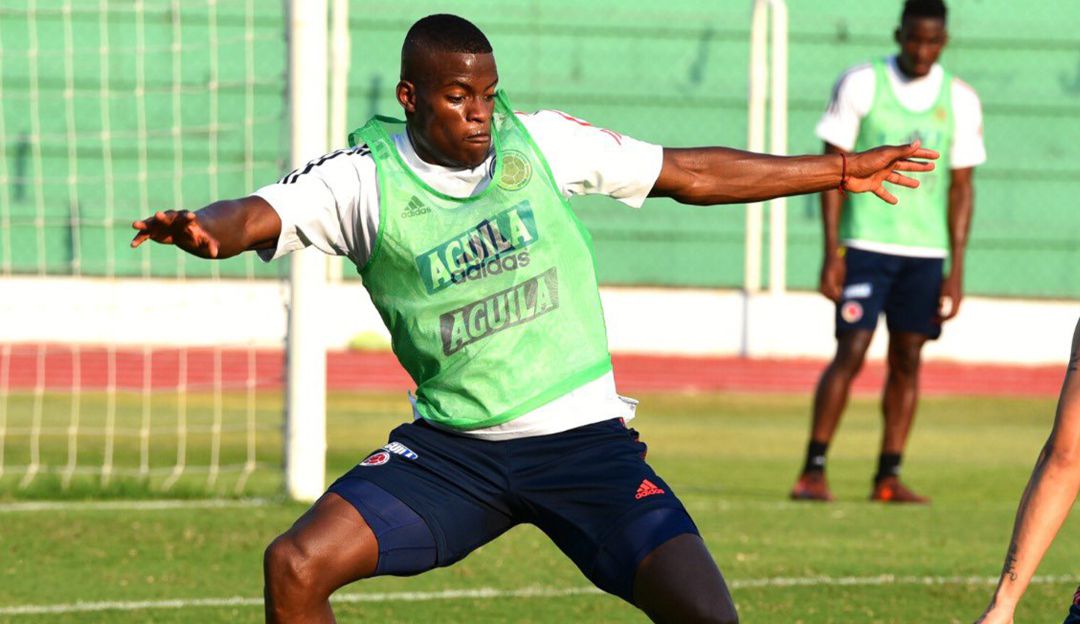 Felipe Román con la Selección Colombia en Santa Cruz, Bolivia Felipe Román con la Selección Colombia en Santa Cruz, Bolivia