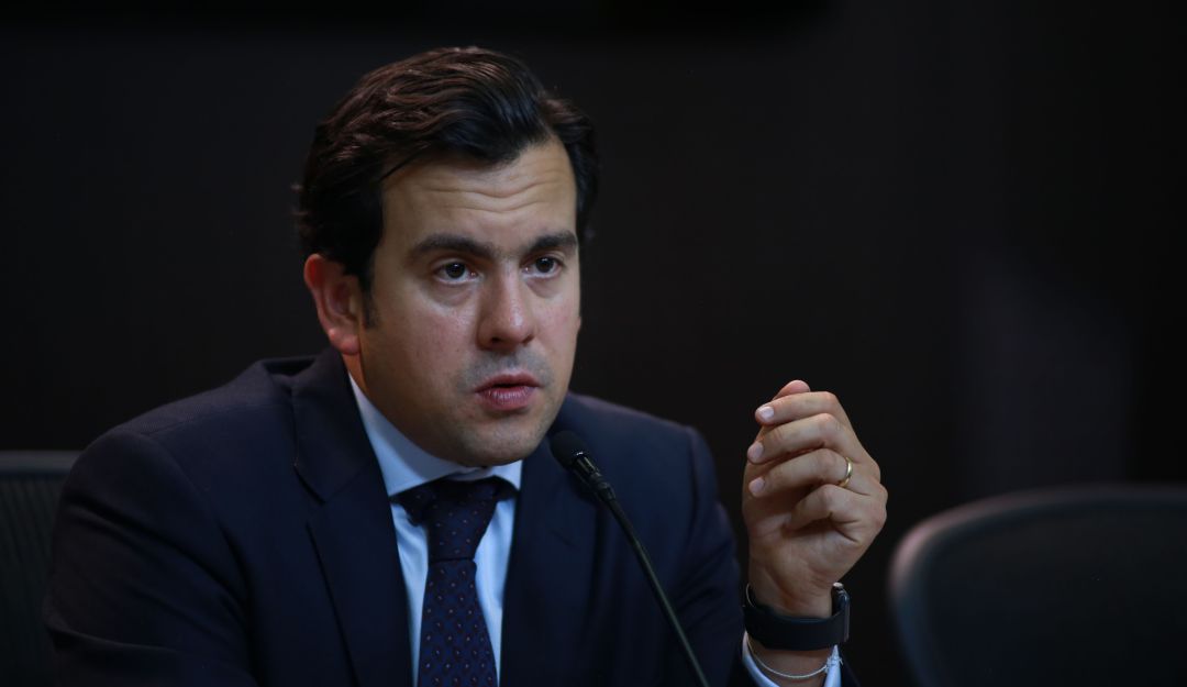 Lara invitó a otros candidatos, como Alejandro Gaviria, a participar de una consulta Lara invitó a otros candidatos, como Alejandro Gaviria, a participar de una consulta