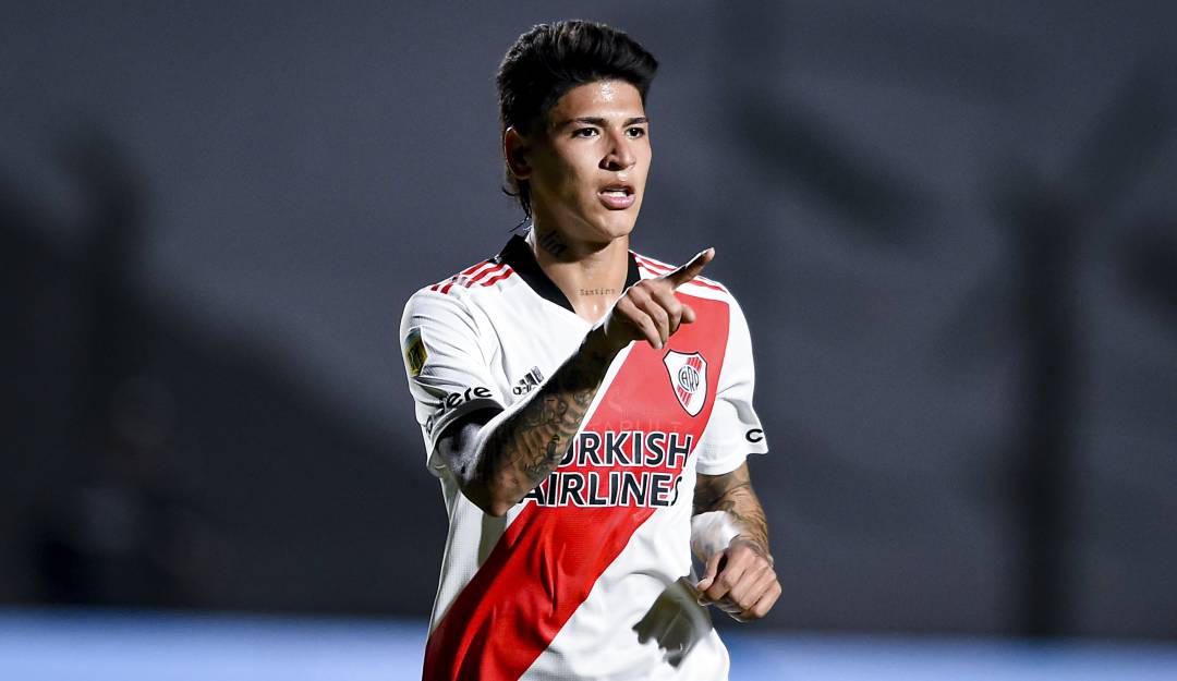 Jorge Carrascal en la celebración del gol con River Plate Jorge Carrascal en la celebración del gol con River Plate