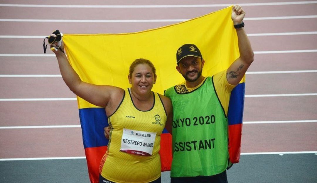 Yesenia Restrepo y su asistente Esteban Aguirre en los Juegos Paralímpicos Yesenia Restrepo y su asistente Esteban Aguirre en los Juegos Paralímpicos