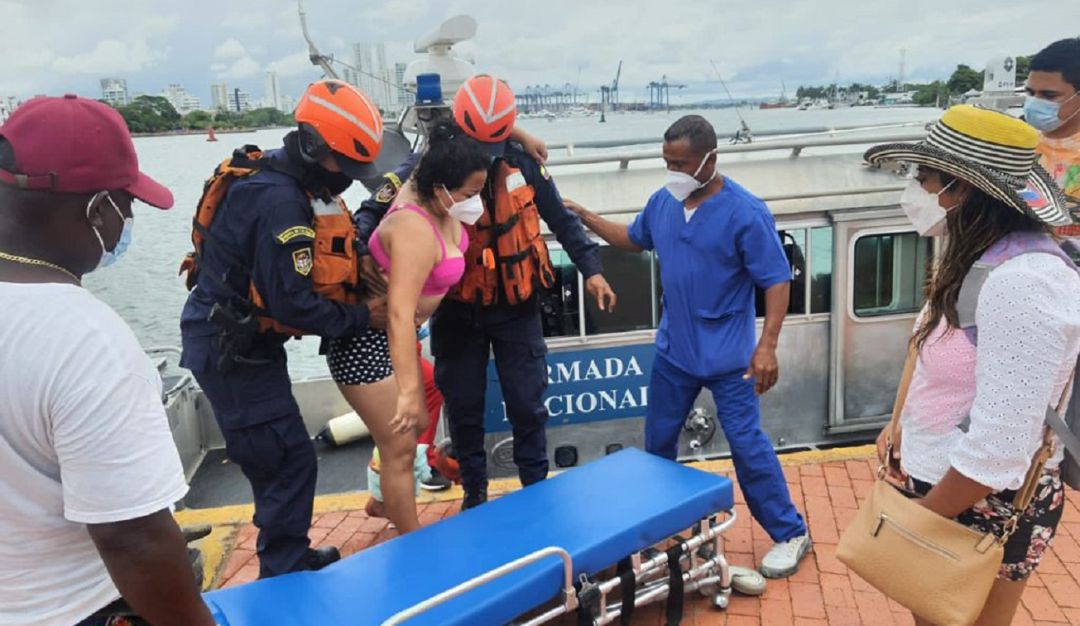 El hecho se presentó cuando la mujer de nacionalidad peruana se bajó de la embarcación que ya se encontraba fondeada y apagada El hecho se presentó cuando la mujer de nacionalidad peruana se bajó de la embarcación que ya se encontraba fondeada y apagada