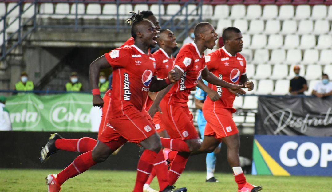 América de Cali celebra el paso a cuartos de final América de Cali celebra el paso a cuartos de final