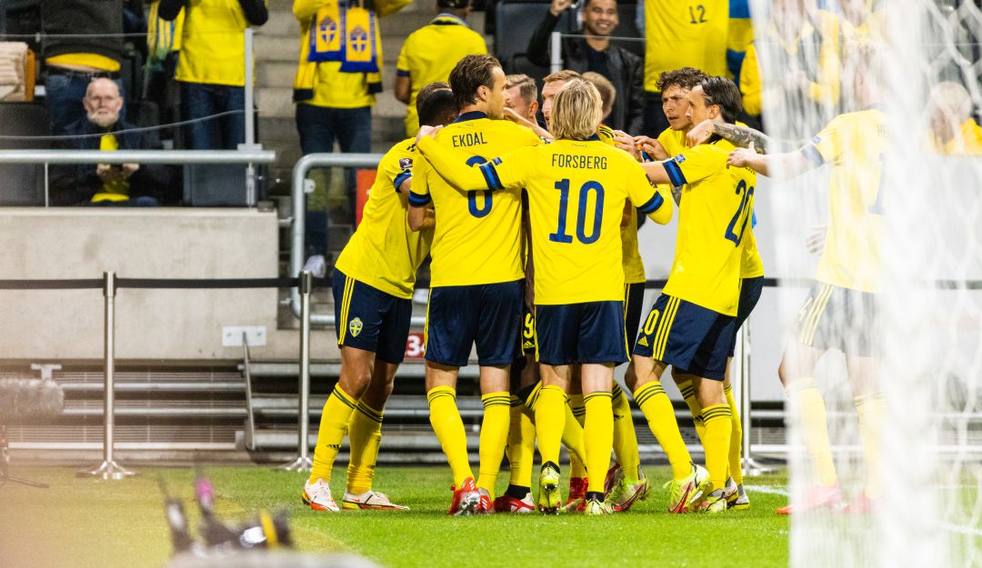 Los jugaores de Suecia festejan el gol del triunfo ante España. Los jugaores de Suecia festejan el gol del triunfo ante España.