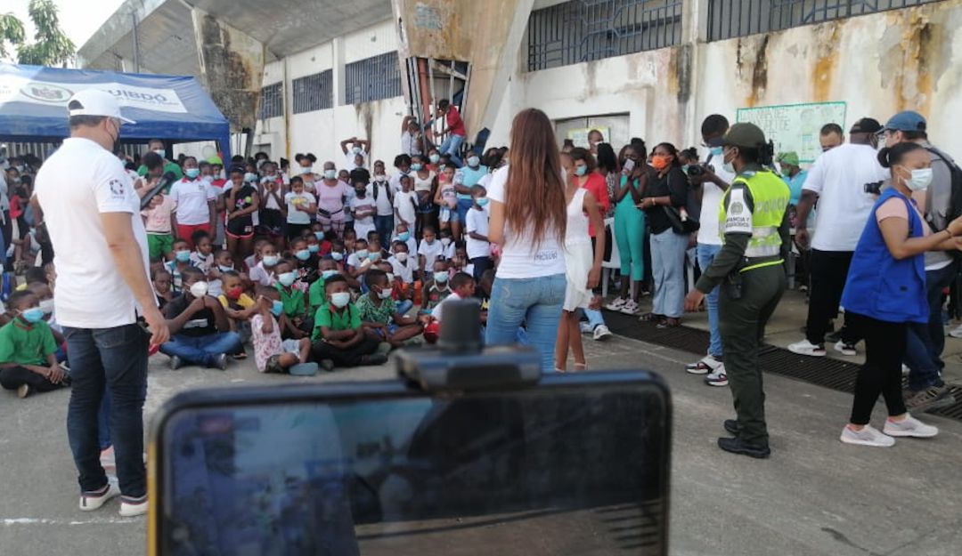 Niños indígenas del Chocó prefieren suicidarse antes de ser reclutados por los grupos al margen de la ley. Niños indígenas del Chocó prefieren suicidarse antes de ser reclutados por los grupos al margen de la ley.