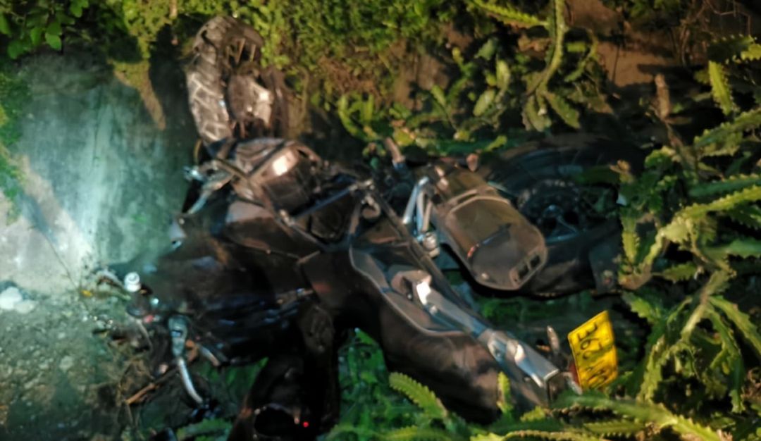La principal hipótesis señala que las víctimas se movilizaban en una motocicleta y chocaron con un caballo que apareció en la carretera La principal hipótesis señala que las víctimas se movilizaban en una motocicleta y chocaron con un caballo que apareció en la carretera