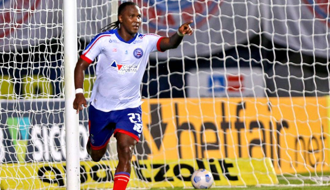Hugo Rodallega con el Bahía en 2021 Hugo Rodallega con el Bahía en 2021