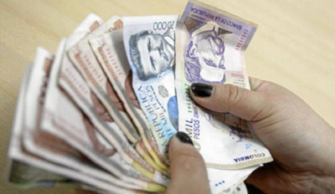 200.000 Pesos entregó el Extra de Colombia a cada periodistas que asistió a la rueda de prensa 200.000 Pesos entregó el Extra de Colombia a cada periodistas que asistió a la rueda de prensa