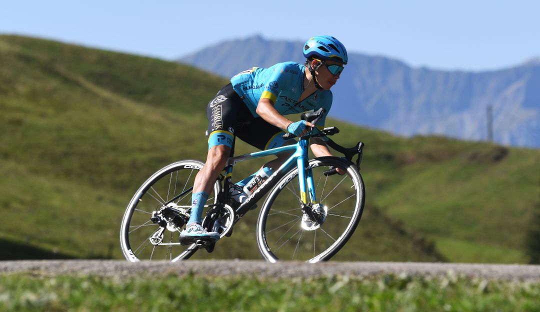 Miguel Ángel López, durante su paso por el Astana en el Tour de Francia del 2020. Miguel Ángel López, durante su paso por el Astana en el Tour de Francia del 2020.