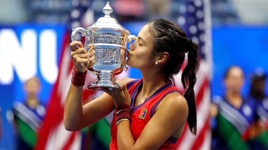 Raducanu hace historia en el US Open tras vencer en la final a Fernández