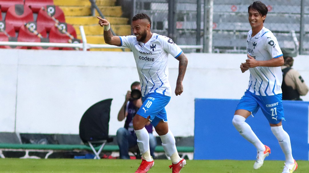 Colombiano "comió" colombiano: el golazo de Vergara a Camilo Vargas