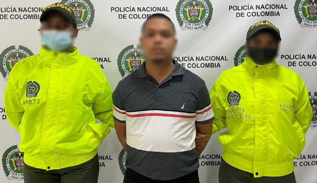 Se trata de Raúl Ramos Babilonia, señalado de ser el presunto responsable del asesinato de una amiga en el barrio Olaya Herrera Se trata de Raúl Ramos Babilonia, señalado de ser el presunto responsable del asesinato de una amiga en el barrio Olaya Herrera