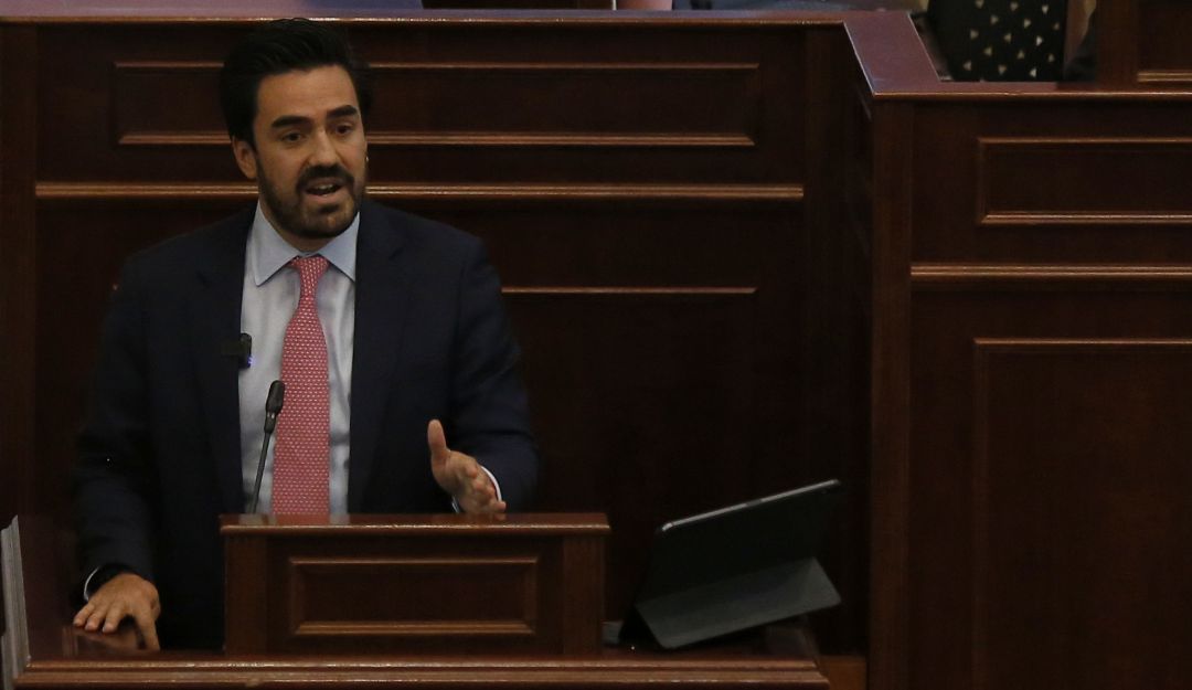 Gabriel Santos acusa de 'sepulturera' a presidenta de Cámara Jennifer Arias Gabriel Santos acusa de 'sepulturera' a presidenta de Cámara Jennifer Arias