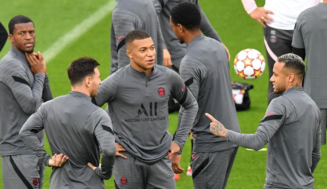 Lionel Messi, Kylian Mbappé y Neymar entrenando con el PSG Lionel Messi, Kylian Mbappé y Neymar entrenando con el PSG