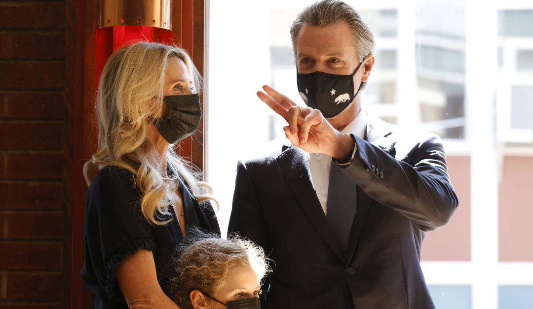 Gavin Newsom, Gobernador de California. Gavin Newsom, Gobernador de California.