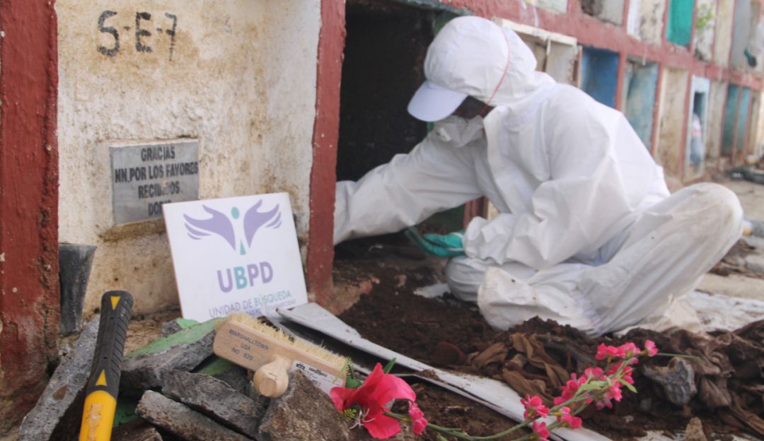 Unidad de Búsqueda realiza trabajos forenses en cementerio de Puerto Berrío, Antioquia Unidad de Búsqueda realiza trabajos forenses en cementerio de Puerto Berrío, Antioquia