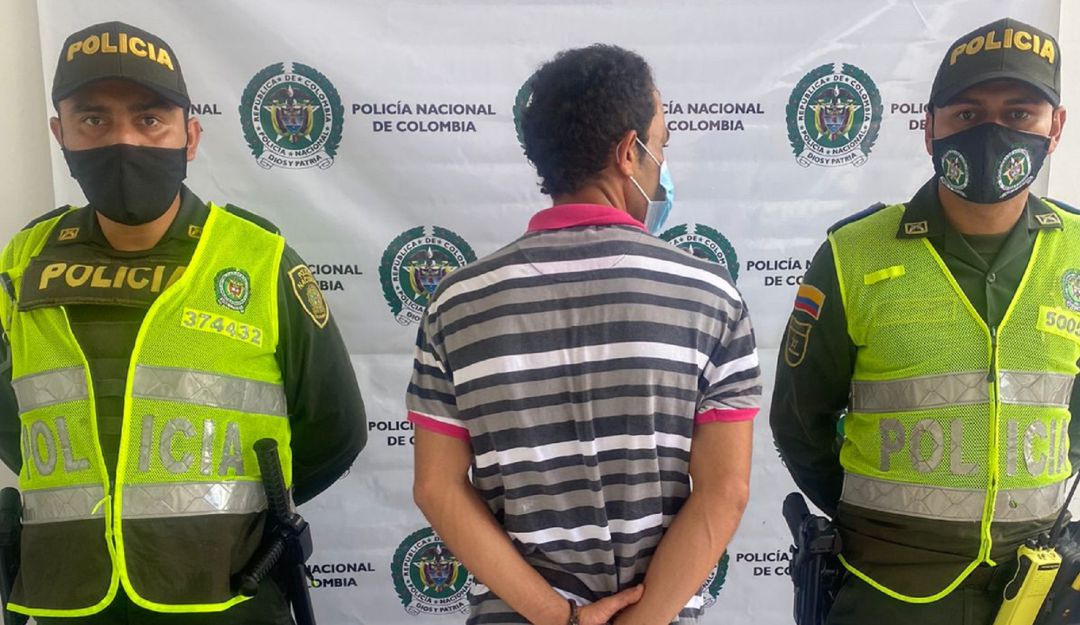 Capturado por el presunto delito de violencia intrafamiliar Capturado por el presunto delito de violencia intrafamiliar