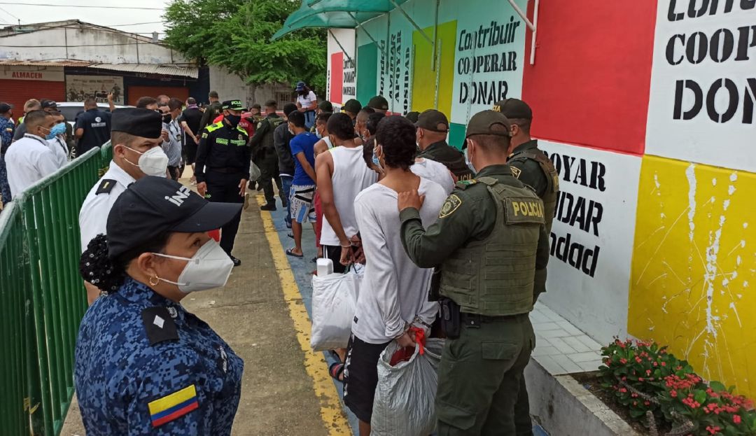 Traslado de detenidos Traslado de detenidos