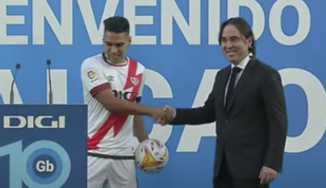 Falcao García junto a Raúl Martín Presa en la presentación con el Rayo Vallecano 2021 Falcao García junto a Raúl Martín Presa en la presentación con el Rayo Vallecano 2021