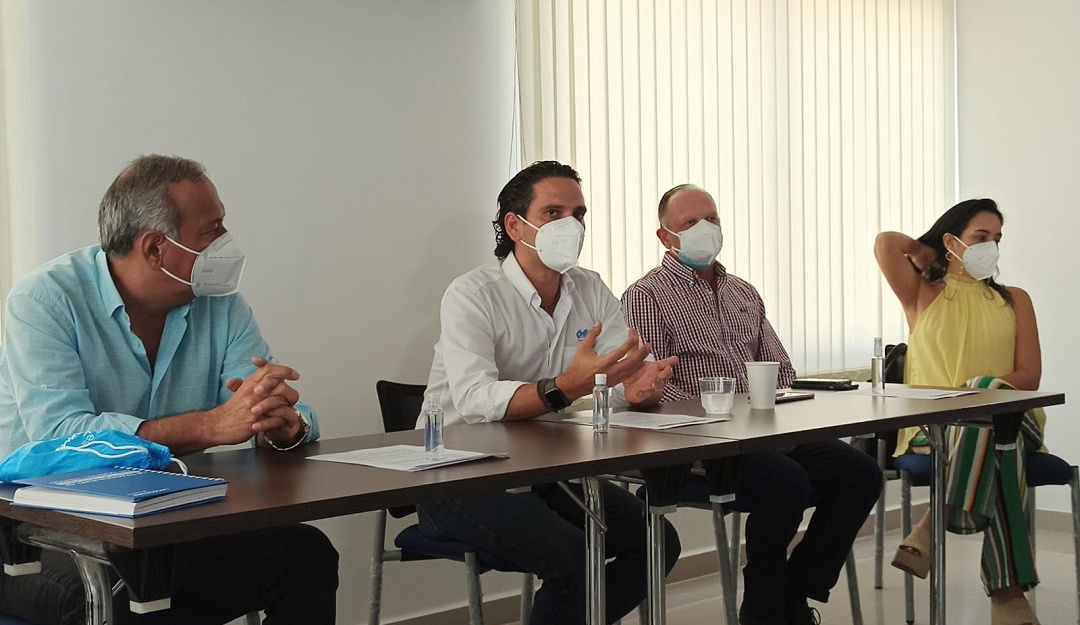 Rueda de prensa de Triple A Rueda de prensa de Triple A