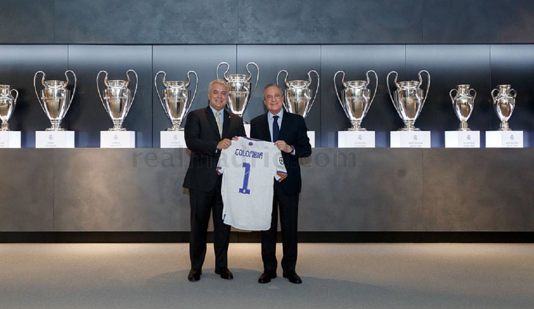 Iván Duque, presidente de Colombia, posa junto a Florentino Pérez, presidente del Real Madrid. Iván Duque, presidente de Colombia, posa junto a Florentino Pérez, presidente del Real Madrid.
