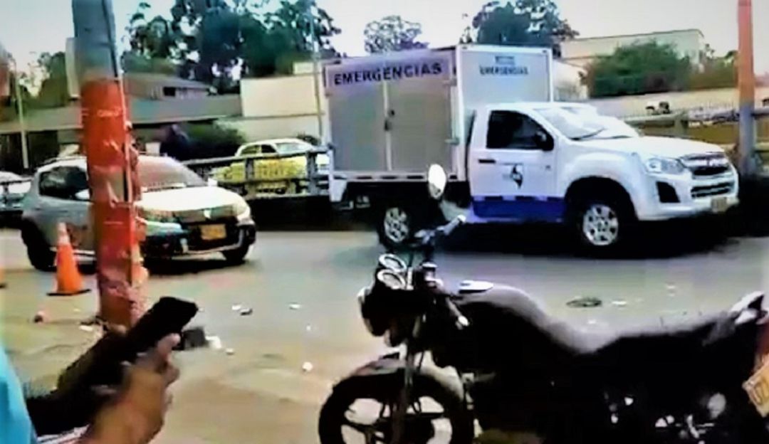 Bomberos atendieron hombre con problemas de salud mental Bomberos atendieron hombre con problemas de salud mental