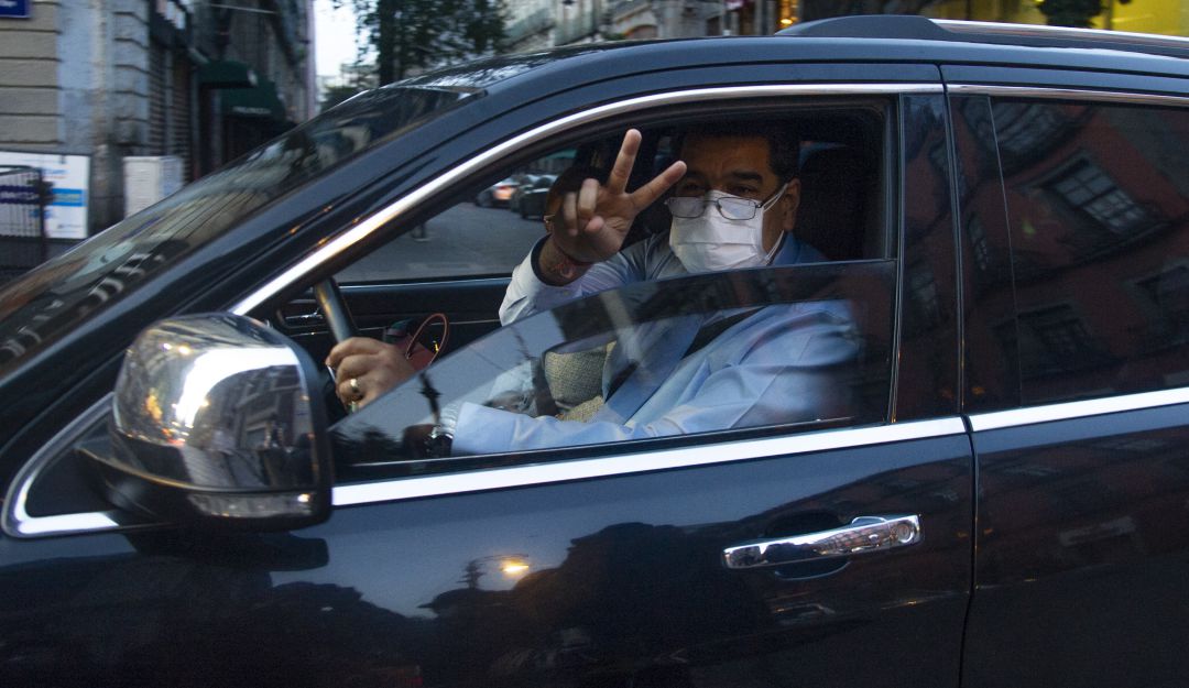 Llegada de Nicolás Maduro a la sede de charlas de la CELAC en Ciudad de México. Llegada de Nicolás Maduro a la sede de charlas de la CELAC en Ciudad de México.