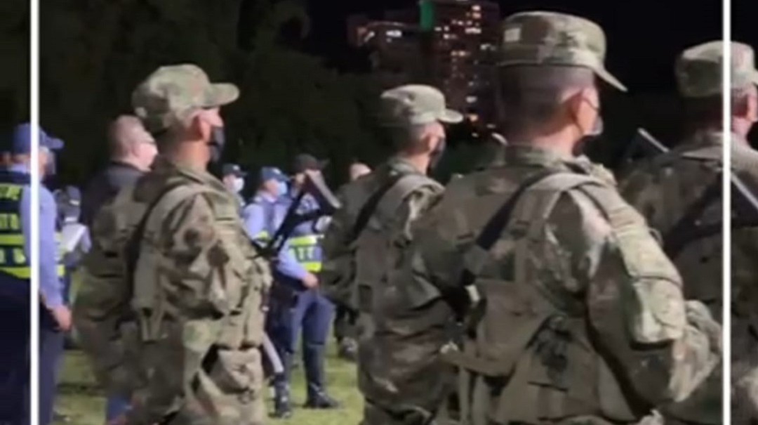En Armenia comenzaron patrullajes nocturnos con apoyo del ejército