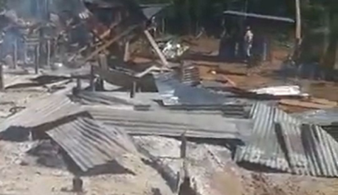 Las comunidades dicen que Ejército habría incinerado casas y realizado supuestas capturas ilegales. Las comunidades dicen que Ejército habría incinerado casas y realizado supuestas capturas ilegales.