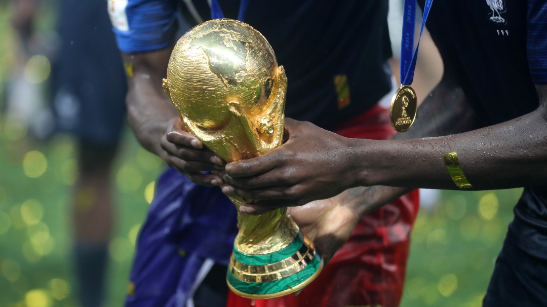 FIFA organiza cumbre para definir futuro de Mundial cada dos años