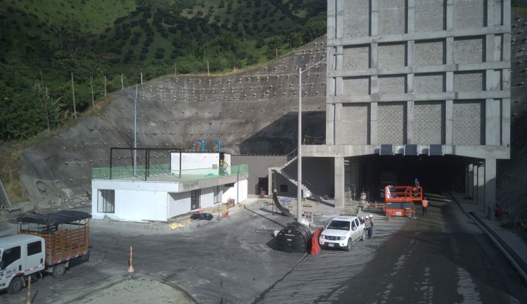 Túnel Tesalia, obra del corredor víal de Pacífico 3 Túnel Tesalia, obra del corredor víal de Pacífico 3