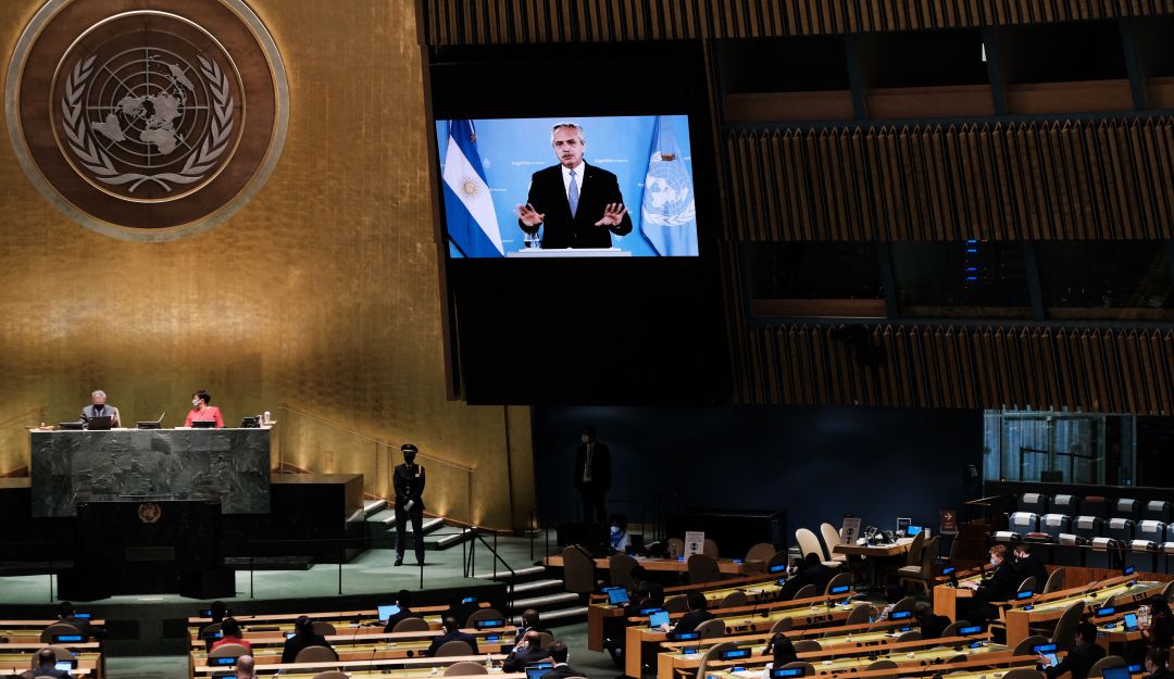 El presidente argentino criticó la situación de deuda a la que se han visto expuestos varios países para hacer frente a la crisis del coronavirus. El presidente argentino criticó la situación de deuda a la que se han visto expuestos varios países para hacer frente a la crisis del coronavirus.