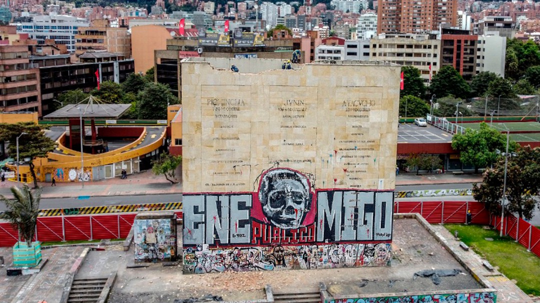 Fotos: Comenzó la demolición del monumento de Los Héroes en Bogotá