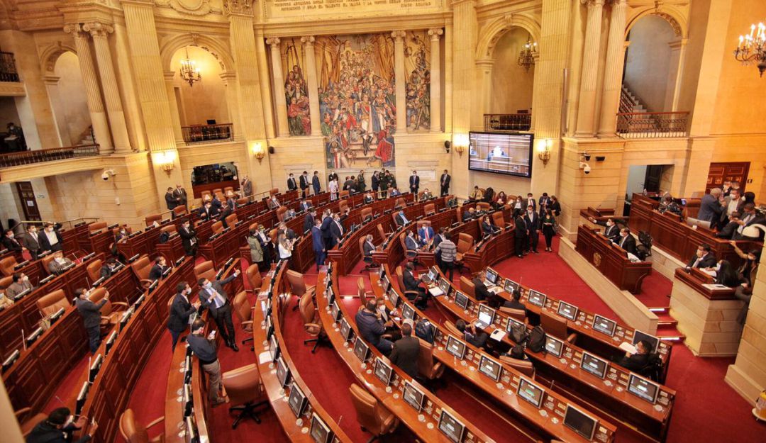Archivan proyecto que buscaba limitar los periodos para ser congresista Archivan proyecto que buscaba limitar los periodos para ser congresista