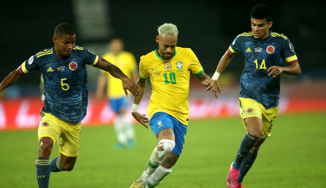 Neymar enfrenta a Colombia en la pasada Copa América. Neymar enfrenta a Colombia en la pasada Copa América.