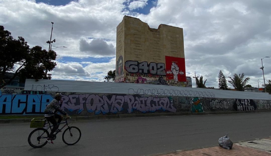 El monumento había sido vandalizado durante el paro nacional de abril. El monumento había sido vandalizado durante el paro nacional de abril.