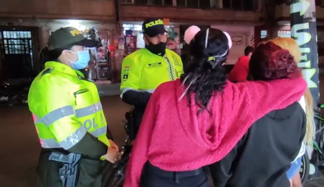 Uno de los controles que realiza la Policía en las denominadas zonas de tolerancia. Uno de los controles que realiza la Policía en las denominadas zonas de tolerancia.